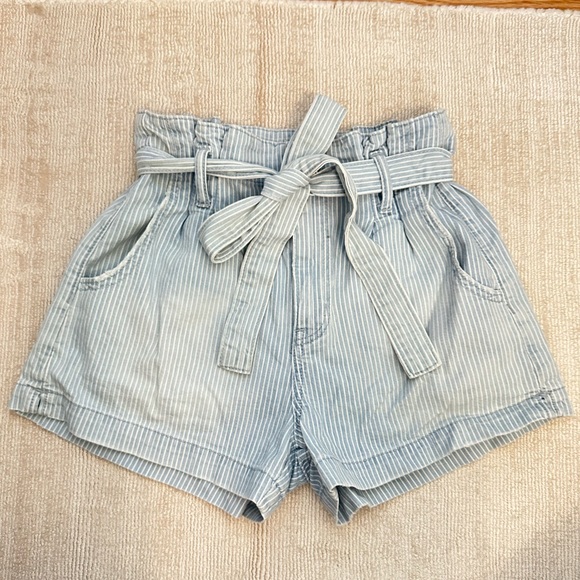 Paper bag, jean shorts - Picture 1 of 5